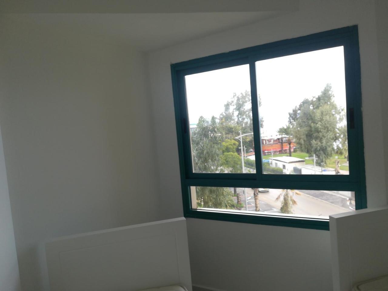 Apartment By The Lake Тверия Экстерьер фото