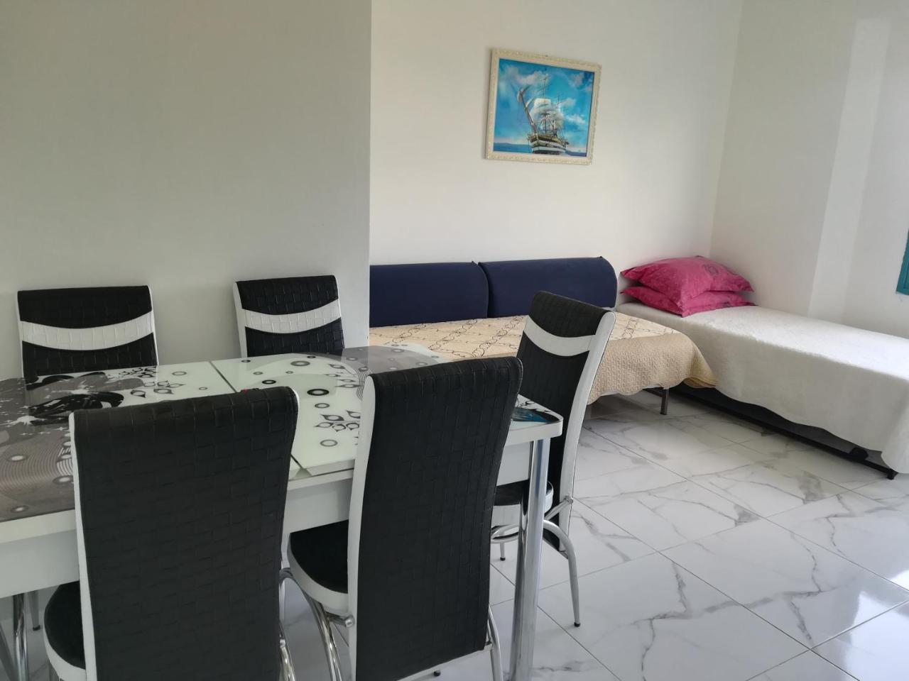 Apartment By The Lake Тверия Экстерьер фото